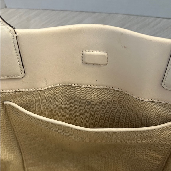 Tory Burch- Ella Printed Leather Tote in Ivory Americana Bandana, EUC - Picture 13 of 17